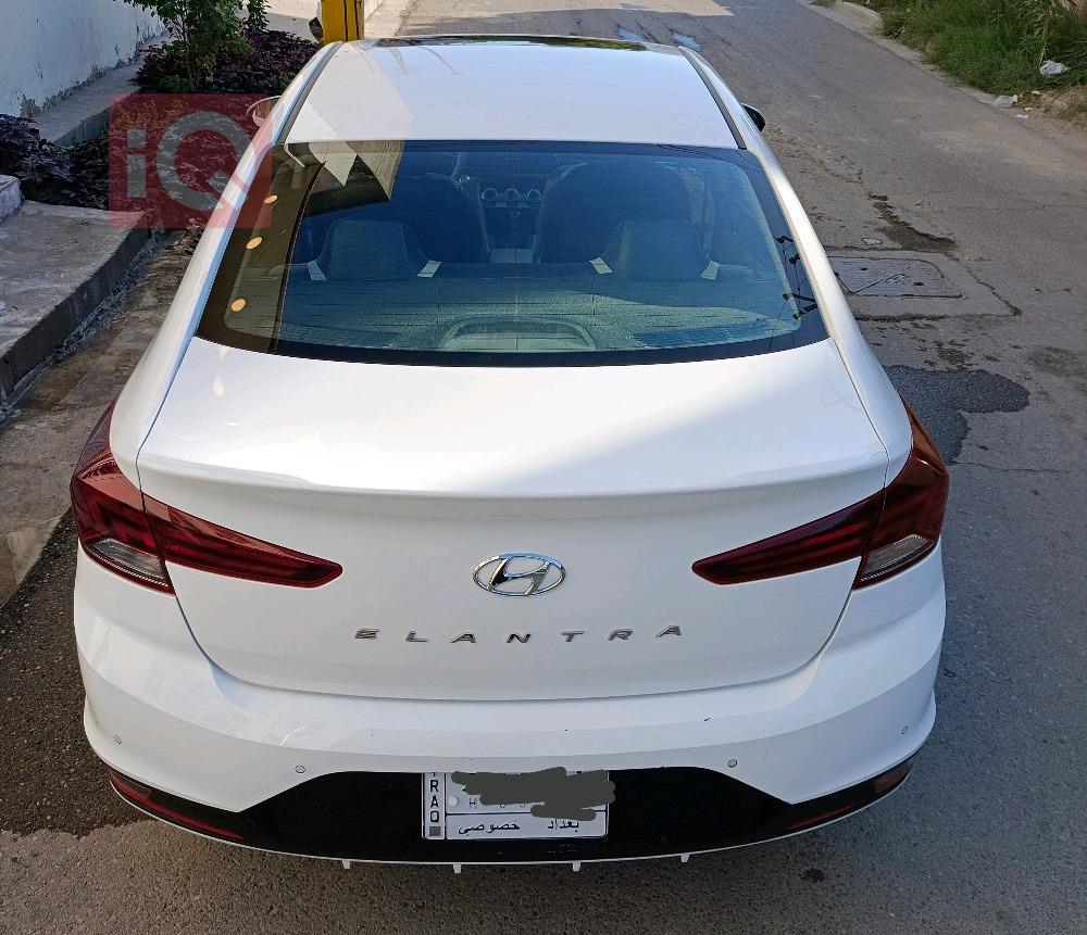 هیوندای ئەلەنترا